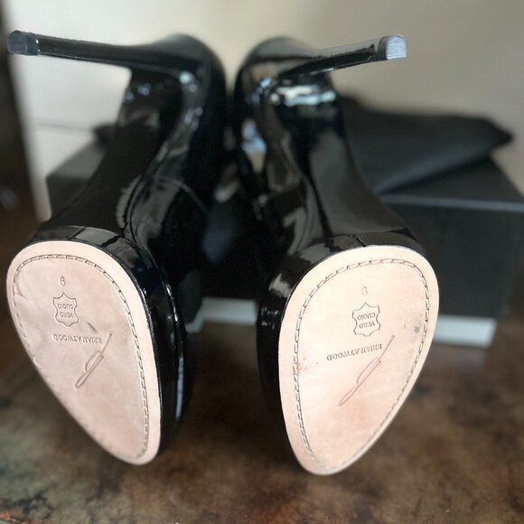 Brian Atwood Black Patent Leather Pumps - Size 9 - Picture 6 of 6